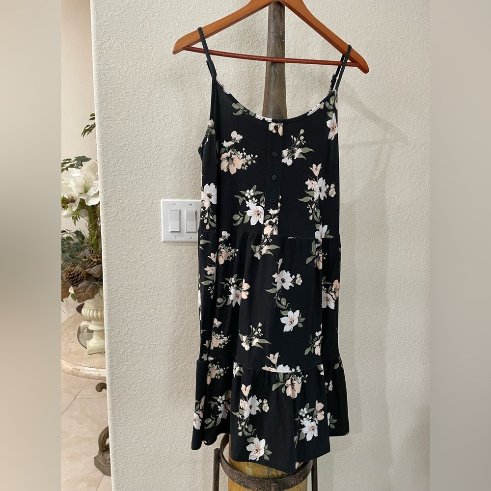 J for Justify Floral Black babydoll Dress w adj straps/flared ruffle bottom 1XL